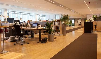 Fraster rød filt løber, DR byen (4)